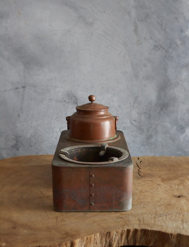 銅壺長火鉢　銅壺付き　　　　引っ越しの為3月24日24時で販売を一時停止いたします。