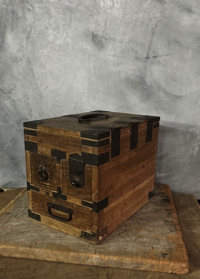 桐製　手提げ硯木箱